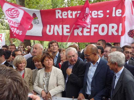 800px-responsables-ps-manif-pour-les-retraites-1.jpg